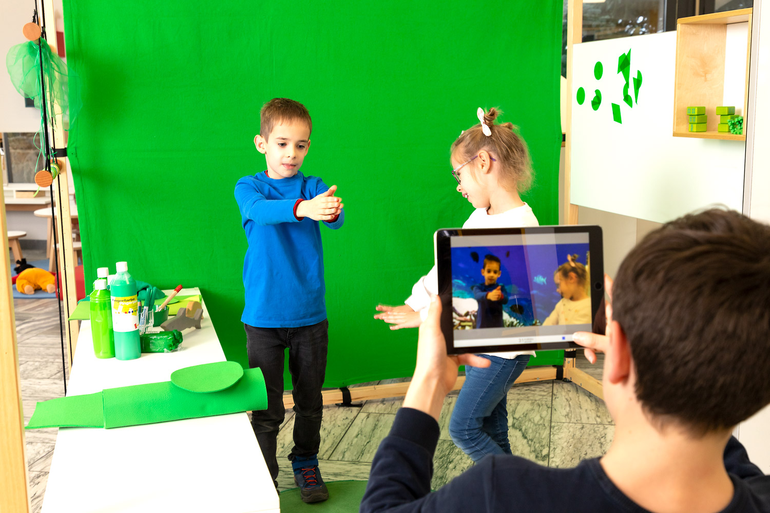 Greenscreen für RaumWürfel Greenscreen für RaumWürfel